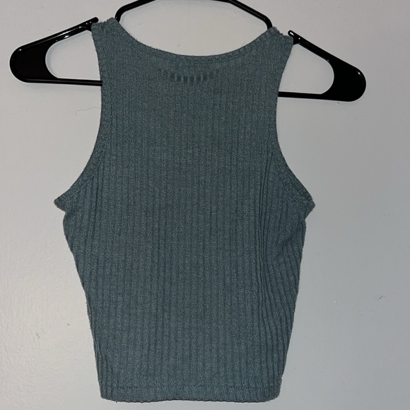 Gently used Teal crop top - tank top ( mainly for juniors)🩵 - Picture 3 of 3